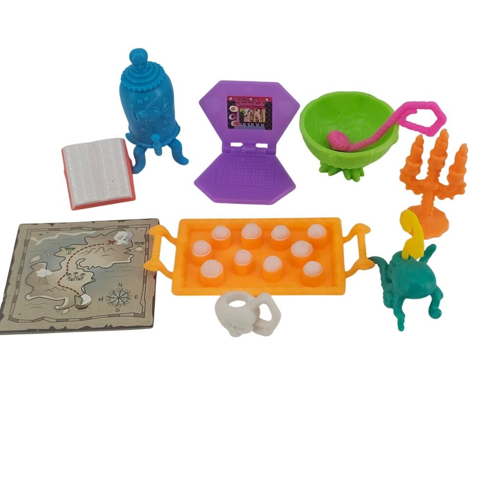 Mix Lot of 10 Monster High Freaky Fusion Catacombs Playset accesories
